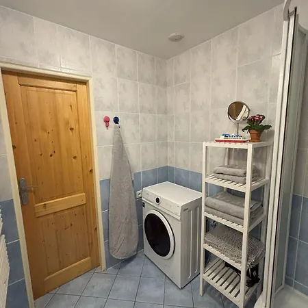 Vintage Brussels Style On 4 Apartment