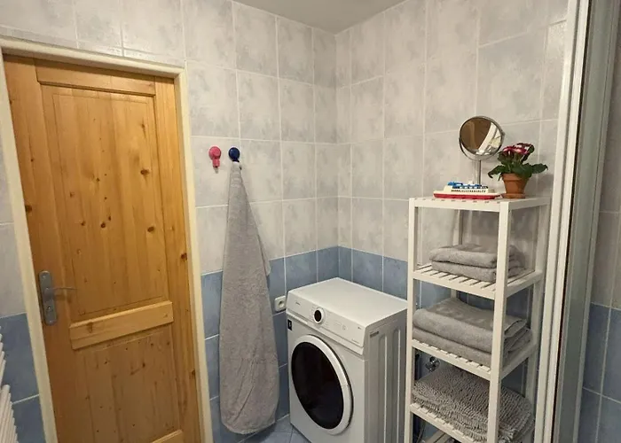 Vintage Brussels Style On 4 Apartment